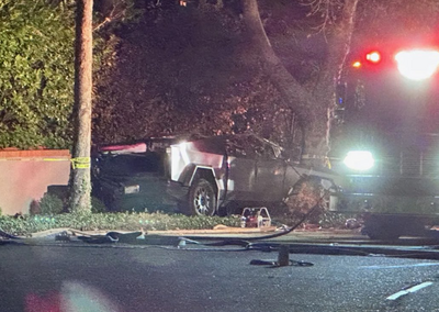 特斯拉Cyber​​truck在加州嚴重車禍！ 大學生3死1重傷