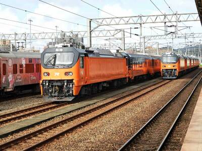 台鐵七堵調車站列車出軌 壓壞4組轉轍器