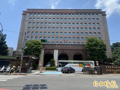 保險員為取得佣金 隱匿保戶病史、偽造核保單下場曝