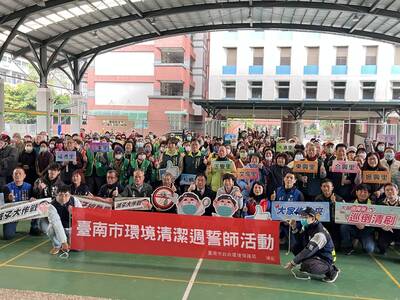 除舊佈新 台南除夕當天清潔隊加班收運