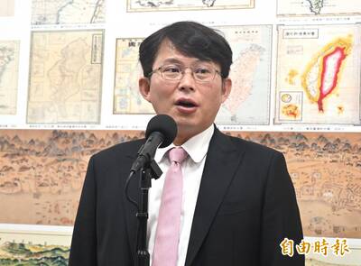 黃國昌大刪預算 林智群曝提案單「他只差沒講朕累了，跪安吧！」