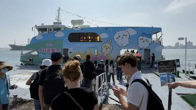 高雄2025冬季遊樂園   「吉伊卡哇」海上巴士登場