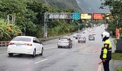 蘇花路廊南下車潮估明天初一最高峰 恐早上5點塞到下午5點