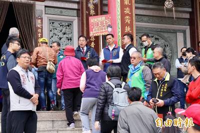 台南龍崎文衡殿發放開運金、祈福紅包  湧入逾3500人潮