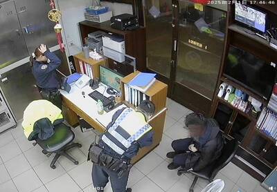 農曆春節航警不打烊 熱心協助走散民眾就醫