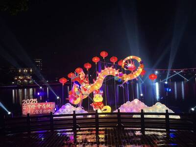 龍潭大池「光之宮廷」3分鐘燈光秀 2/7試燈