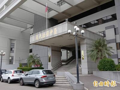 男師扮女傳「棒棒很雄偉嗎？」誘國中生拍裸照 一審重判4年