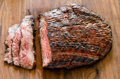 只吃肉不吃菜！英國女每天攝取5000卡路里 4年狠甩32公斤