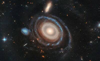 「靶心星系」現九環奇觀  哈伯望遠鏡揭宇宙撞擊之美