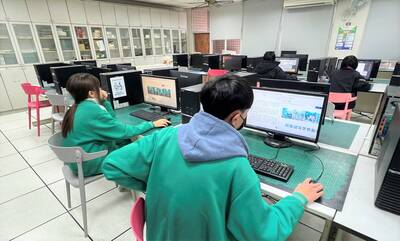 新北國中技藝競賽 設計職群增AI數位圖文創作