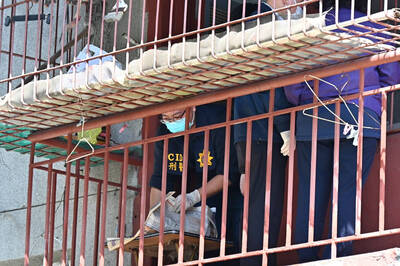 獨家》高雄分屍案採證無所遁形！警疏通器刮取排水管2米下肉渣