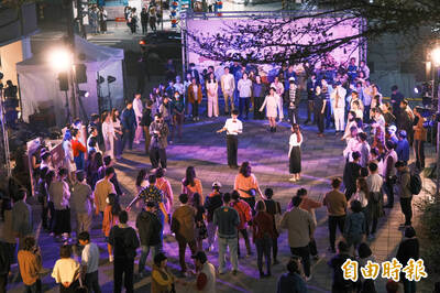 戀愛+聽歌雙重享受！新北情人節活動 板橋府中廣場2/15開跑