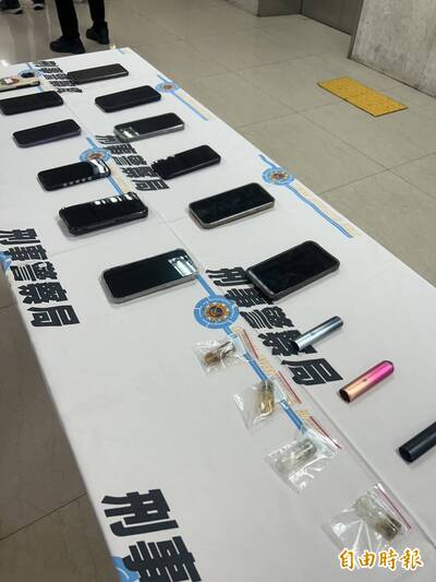 竹聯幫弘仁會「乾坤車隊」專擔綱境外洗錢車手 警逮11人送辦