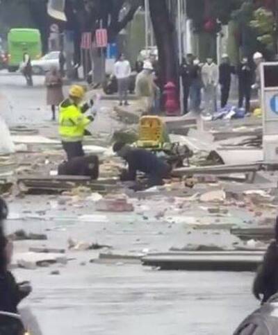 台中新光三越氣爆後沒逃！「1場景」引爆眾人淚：是英雄