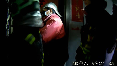 獨居翁突失聯 運將好緊張 警消、鎖匠破門......哭笑不得