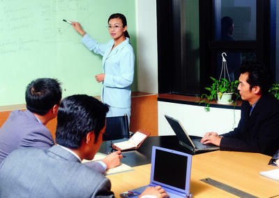 上班跳早操還要打掃！她曝公司超奇葩規定 網笑翻跟進爆料