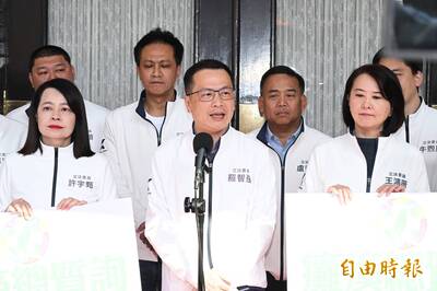 譴責民進黨占領主席台還鎖門擋韓國瑜 王鴻薇：就是為了杯葛公投