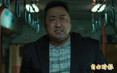 馬東石出沒？ 總幹事「鐵的教育」砸爛鞋櫃 全社區秒變乖寶寶