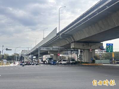 台88線鳳山交流道拓寬 拚明年2月完工