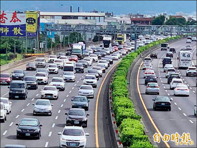 母親節國道車多 高公局：5/10、5/11有嚴格管制措施