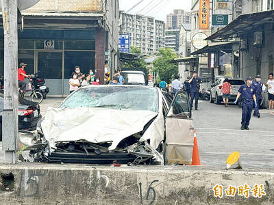 《TAIPEI TIMES》Three killed, 13 injured in New Taipei City car crash