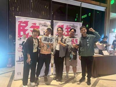 《民主，練習中》嘉市包場搶先看 呼應大罷免潮近百人觀影