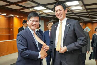 午宴日本前大臣小林鷹之 林佳龍籲台日共築民主非紅供應鏈