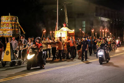 嘉義布袋過溝火燈夜巡超熱鬧  今晚最後一天繞庄