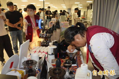 響應國際公益日  微星科技邀小兔子視障者沖泡及展售咖啡