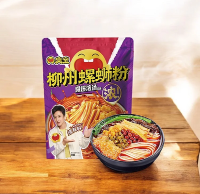 噁！中國螺螄粉品牌「臭寶」 吃到腳趾甲、菸蒂