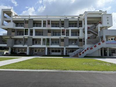 超美！獲建築園冶獎  彰化大竹國小和平樓成打卡熱點