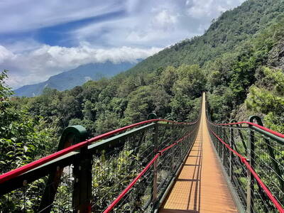 好康來了！奧萬大國慶日3天連假入園只要10元