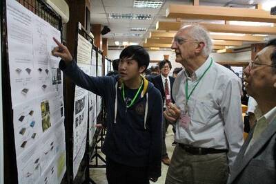 台師大團隊應用諾貝獎得主技術  開發「抽血檢測失智症」領先全球