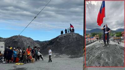 光復鄉也該有國慶！暖男扛國旗進災區 鏟子超人圍聚感動唱國歌