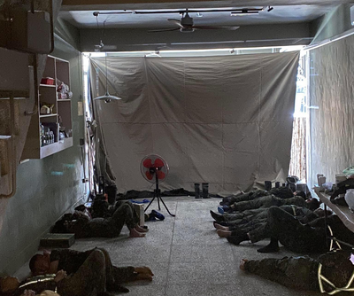 辛苦了！救災國軍累壞躺地休息 屋主「1暖舉」感動近萬人