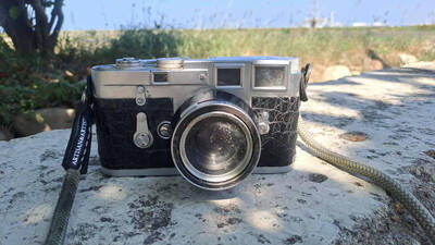彰化淨灘發現珍稀寶貝 古董「徠卡M3」從廢物堆中救回