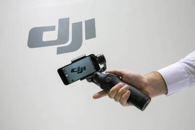 中國大疆「換殼」躲關稅？美國貼牌「雙胞胎」抓到了 拆開一模一樣