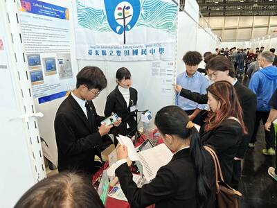 台東偏鄉長濱、豐田國中 德國紐倫堡國際發明展「穿金戴銀」