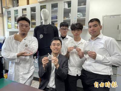 中興大學研發「有聽覺的衣服」 遠端聽診不漏拍、跟ChatGPT聊天