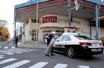 熊害升級！日本秋田「AEON被熊闖入」 對峙2.5小時被麻醉電死