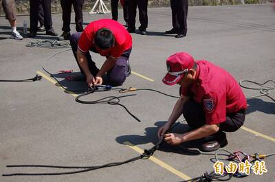 中網友稱教科書台灣電子支付沒普及 台網友已讀亂回：我們打繩結
