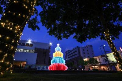 2025台南聖誕燈節 新營文化中心、河樂燈區先後登場