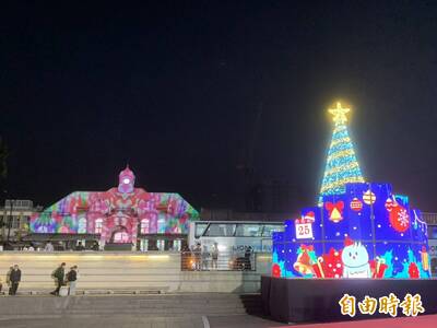 新竹FUN聖誕點燈 主燈「逐夢之樹」亮起 車站光雕每晚放閃