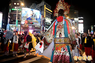 圖輯》艋舺青山王夜巡西門町 遊客震撼體驗台北重要祭典