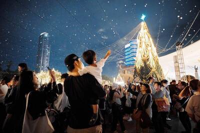 高雄聖誕生活節推出「心願放大卡」 13家百貨送聖誕禮