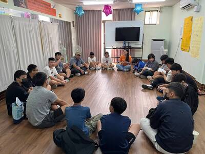 年節送禮助弱勢 台南「紅包傳愛」讓孩子能上學、不挨餓