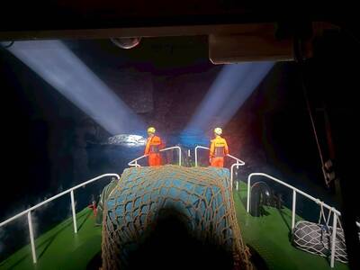 我們還在找你！鄭明典曝「黑潮變了」 搜尋失聯飛官難度高