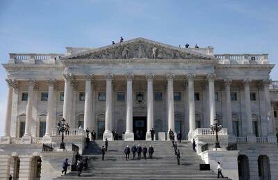 扯！ 美國會前職員 盜賣眾議院240支手機被捕