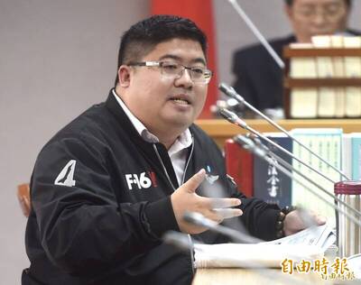 民進黨嘉義縣長初選 蔡易餘壓倒性獲勝接棒翁章梁