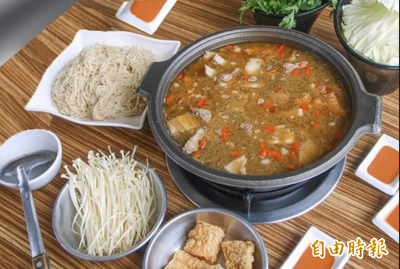 開車去吃羊肉爐點「不加酒」 店員送錯湯還回：沒關係測不出來